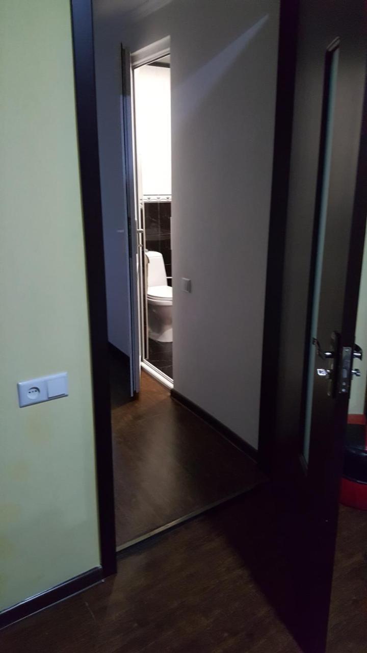 Guesthouse Different Тбілісі Екстер'єр фото