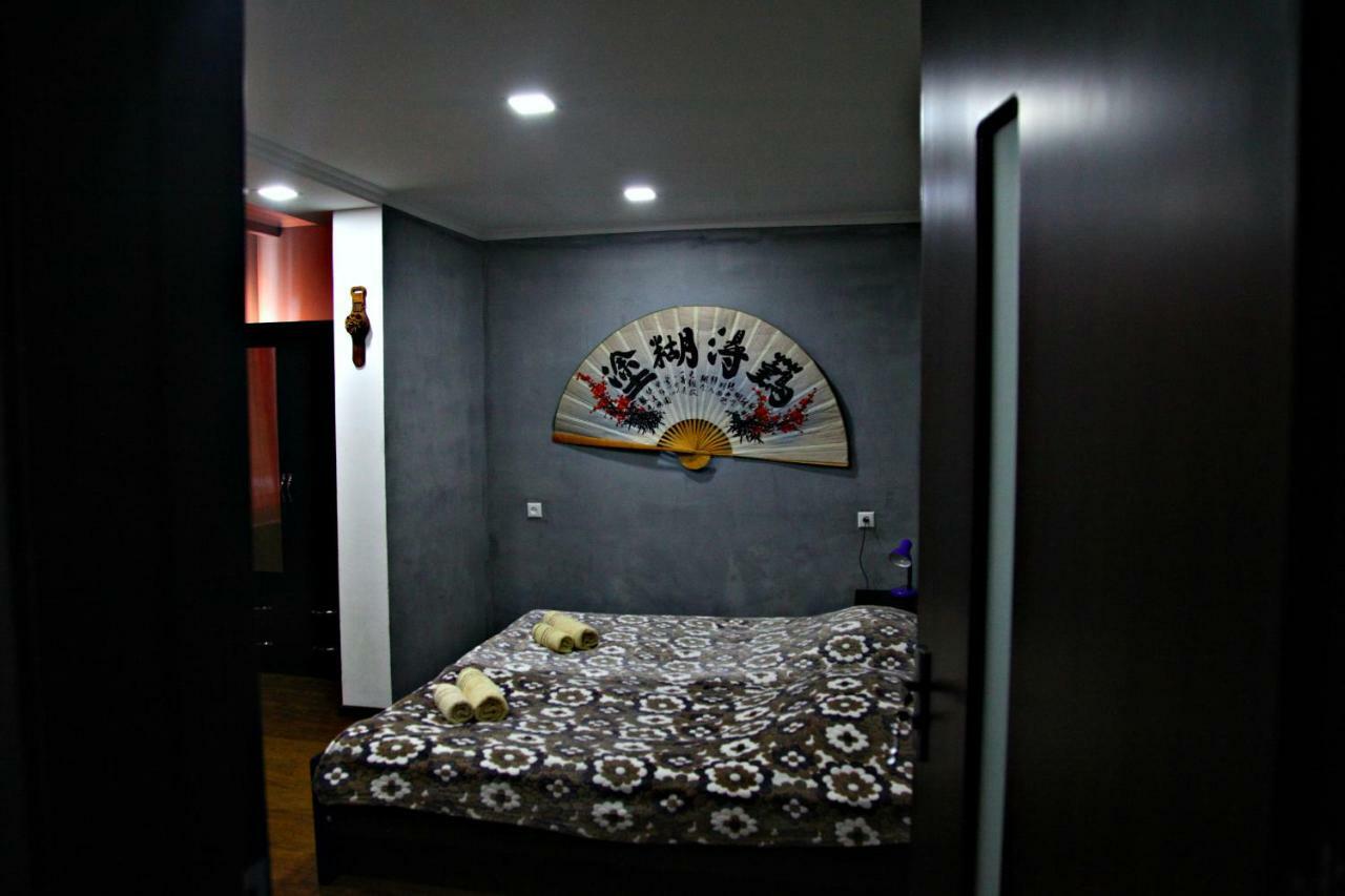 Guesthouse Different Тбілісі Екстер'єр фото