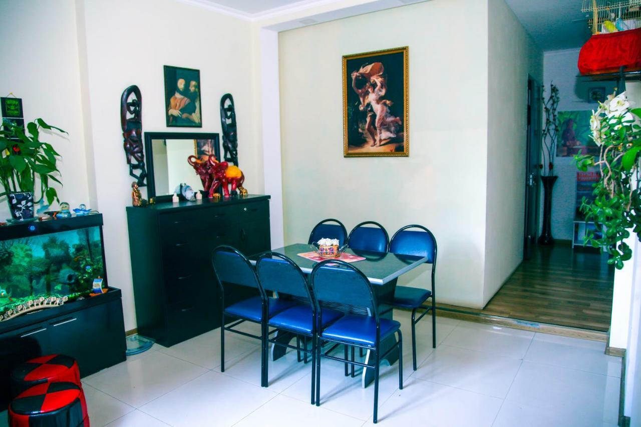 Guesthouse Different Тбілісі Екстер'єр фото
