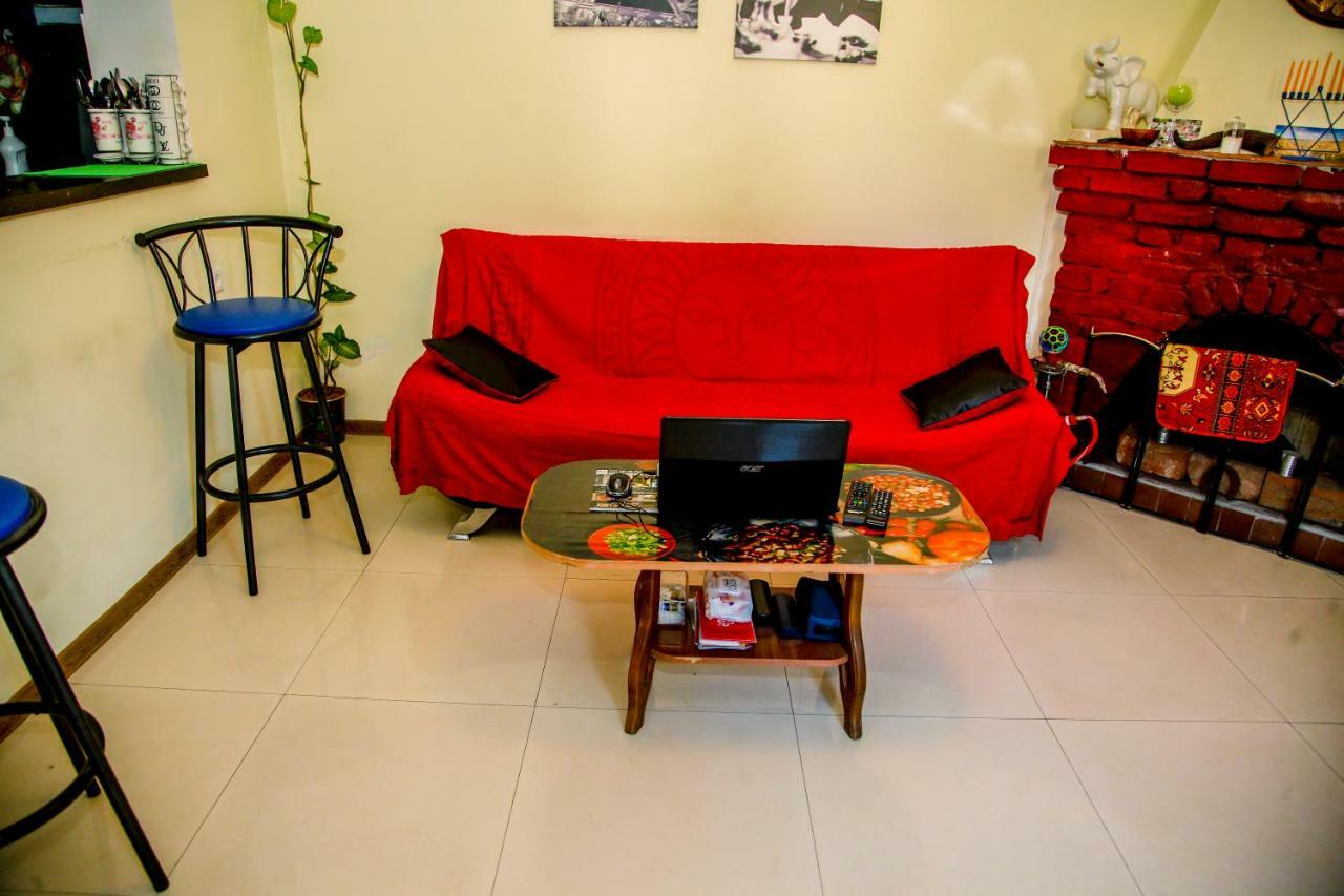 Guesthouse Different Тбілісі Екстер'єр фото