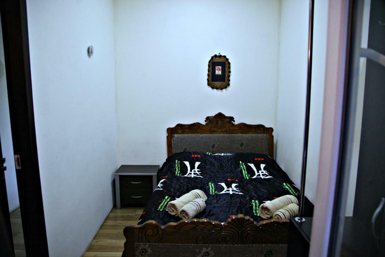 Guesthouse Different Тбілісі Екстер'єр фото