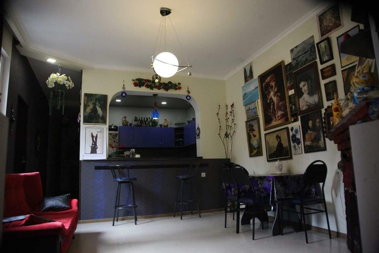 Guesthouse Different Тбілісі Екстер'єр фото